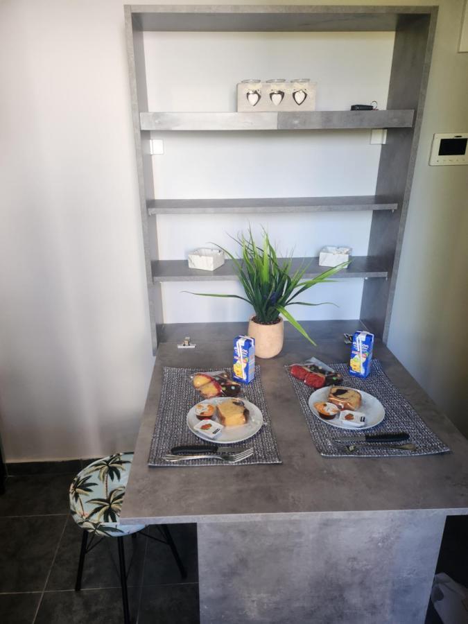 Small Luxury Apartment Anavyssos Dış mekan fotoğraf